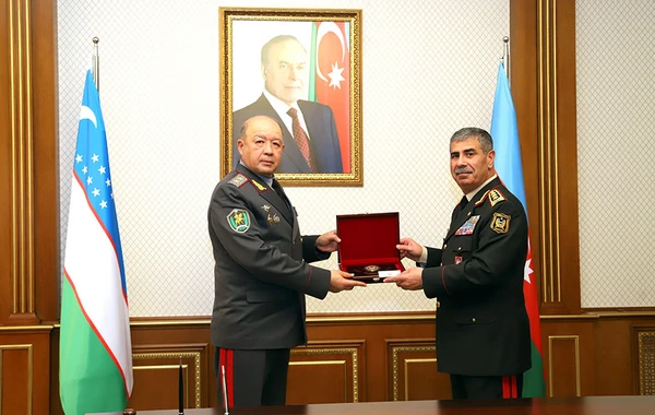 Azərbaycan və Özbəkistan müdafiə nazirlikləri arasında ikitərəfli əməkdaşlıq planı imzalanıb - FOTO