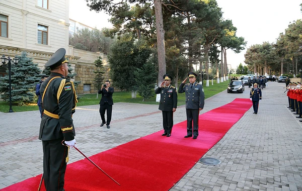 Azərbaycan və Özbəkistan müdafiə nazirlikləri arasında ikitərəfli əməkdaşlıq planı imzalanıb - FOTO