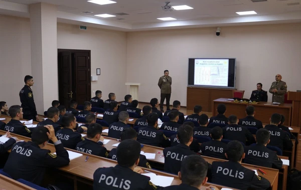 FHN əməkdaşlarının iştirakıyla Polis Akademiyasında nümunəvi dərs keçirilib - FOTO