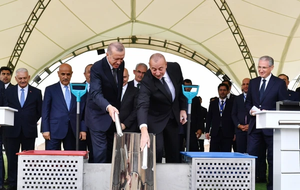 “Azərbaycan-Türkiyə Beynəlxalq Meşə Təlim Mərkəzi”, “Ağıllı Tingçilik” və “Dostluq Meşəsi” Kompleksinin təməli qoyulub - FOTO