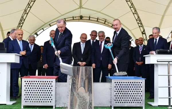“Azərbaycan-Türkiyə Beynəlxalq Meşə Təlim Mərkəzi”, “Ağıllı Tingçilik” və “Dostluq Meşəsi” Kompleksinin təməli qoyulub - FOTO