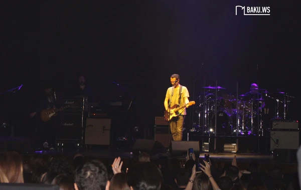“Mor ve ötesi”nin Bakı konsertindən GÖRÜNTÜLƏR - FOTO