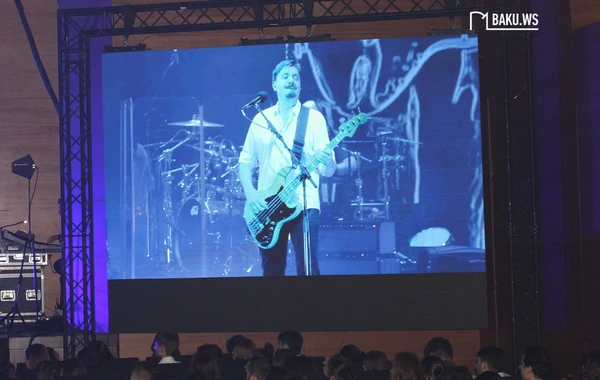 “Mor ve ötesi”nin Bakı konsertindən GÖRÜNTÜLƏR - FOTO