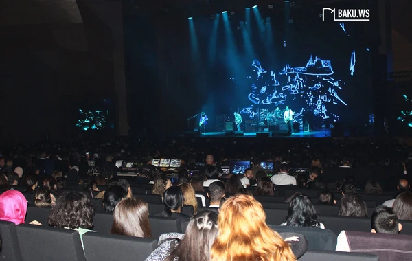 “Mor ve ötesi”nin Bakı konsertindən GÖRÜNTÜLƏR - FOTO