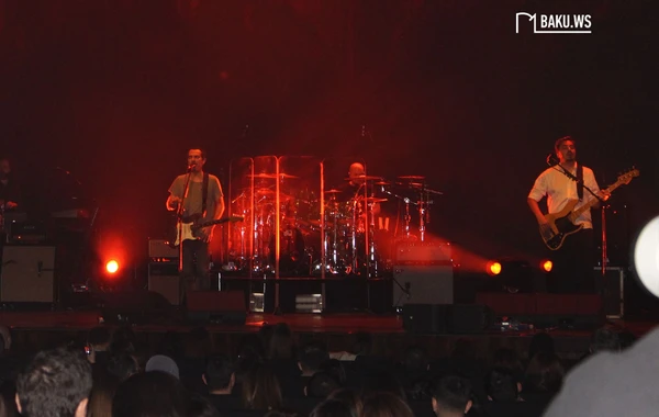 “Mor ve ötesi”nin Bakı konsertindən GÖRÜNTÜLƏR - FOTO