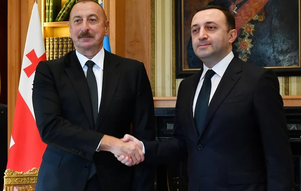 İlham Əliyevin Gürcüstanın Baş naziri ilə təkbətək görüşü keçirilib - YENİLƏNİB