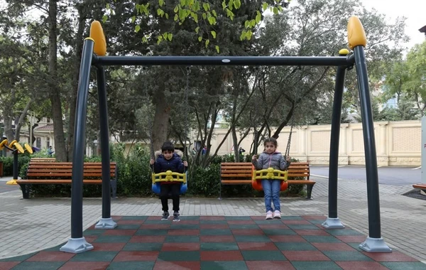 Bakıda növbəti həyət abadlaşdırıldı - FOTO