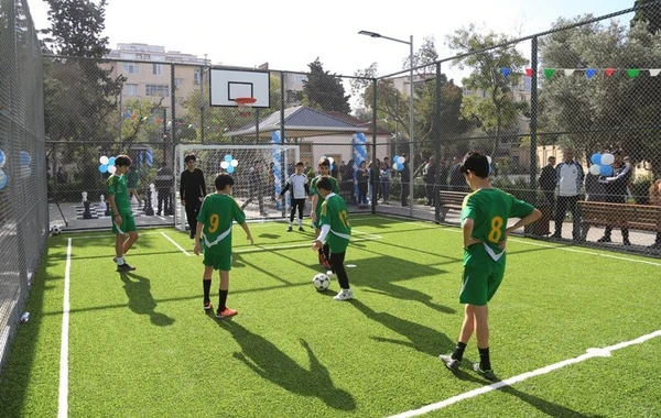 Bakıda növbəti həyət abadlaşdırıldı - FOTO