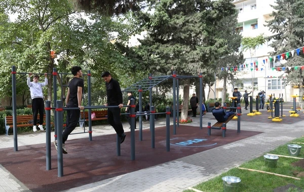 Bakıda növbəti həyət abadlaşdırıldı - FOTO