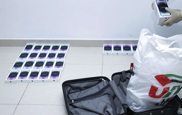 40 ədəd "iPhone"un ölkəyə qanunsuz keçirilməsinin qarşısı alınıb - FOTO