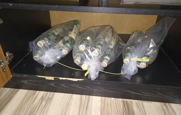 Bakıdakı şadlıq sarayında saxta spirtli içki istehsal olunurmuş - FOTO