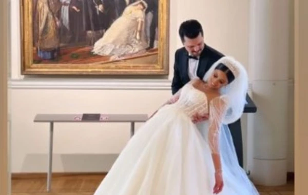 İTV-nin aparıcısının TOYUNDAN GÖRÜNTÜLƏR - FOTO/ VİDEO