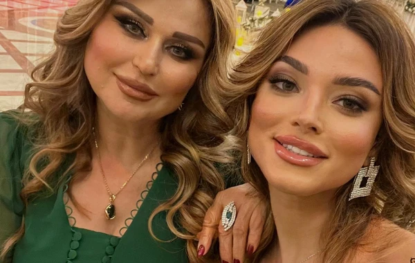 Mələkxanım Eyyubovanın qızı: "Ay ana, bu səsdən məndə niyə olmadı axı..." - FOTO/VİDEO