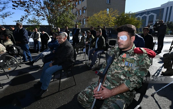 Müharibə əlillərinə daha 20 avtomobil təqdim olunub - FOTO