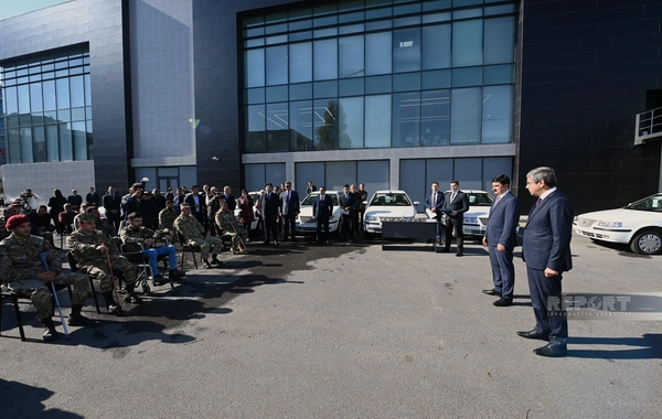 Инвалидам войны вручено еще 20 автомобилей - ФОТО