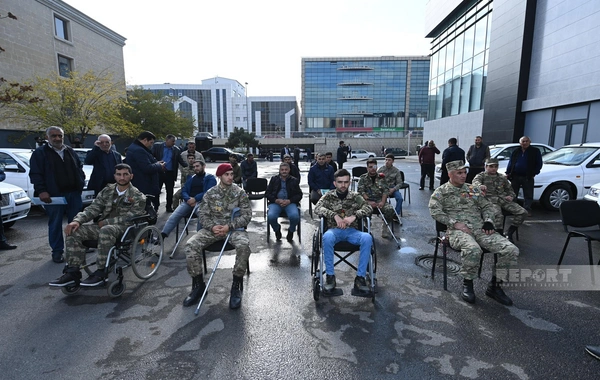 Инвалидам войны вручено еще 20 автомобилей - ФОТО