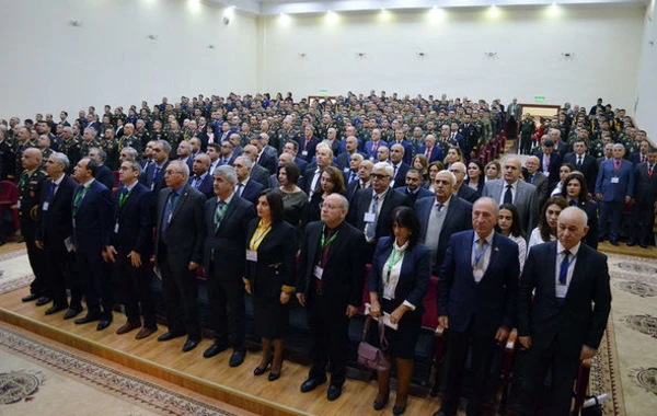 Kərim Vəliyev: “Azərbaycan Ordusu düşmən üzərində hərbi üstünlüyünü bir qədər də artırıb” - FOTO