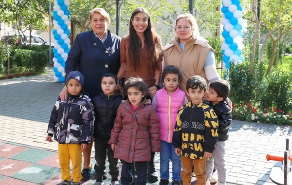 Leyla Əliyevanın iştirakı ilə növbəti abadlaşdırılmış həyətin açılışı olub - FOTO