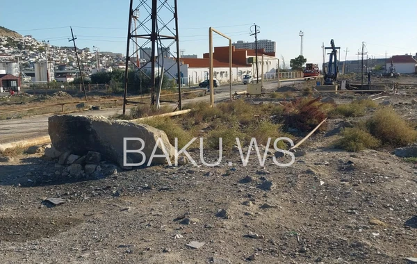 Bakıda bu küçə dağlıq ərazini xatırladır - Sakinlər acınacaqlı durumda - FOTO/VİDEO