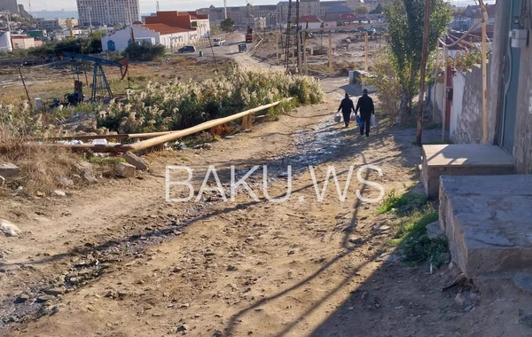 Bakıda bu küçə dağlıq ərazini xatırladır - Sakinlər acınacaqlı durumda - FOTO/VİDEO
