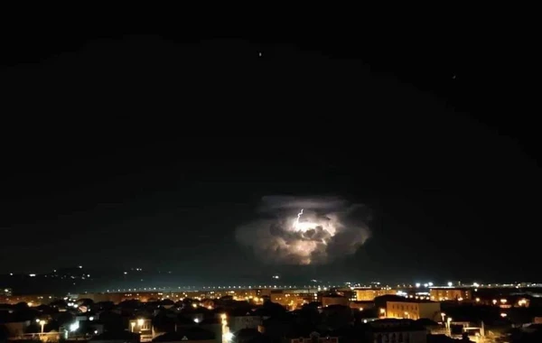 Bakı səmasında bu görüntü hamının marağına SƏBƏB OLDU - FOTO/VİDEO