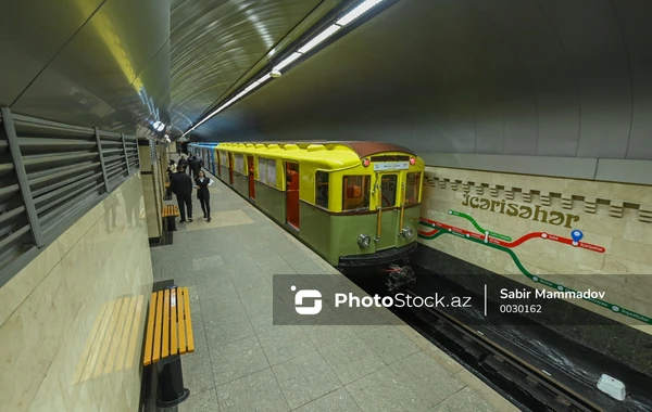 По случаю Дня Победы на станции "Ичеришехер" выставлены ретро-вагоны - ФОТОРЕПОРТАЖ