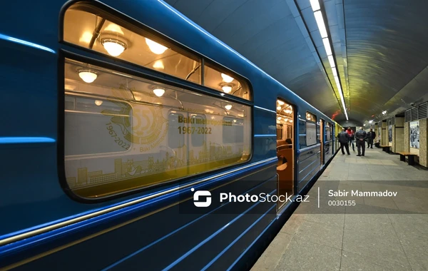 По случаю Дня Победы на станции "Ичеришехер" выставлены ретро-вагоны - ФОТОРЕПОРТАЖ