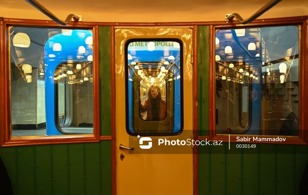 По случаю Дня Победы на станции "Ичеришехер" выставлены ретро-вагоны - ФОТОРЕПОРТАЖ