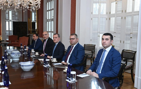 Azərbaycan və Ermənistan XİN başçılarının görüşü başlayıb - FOTO/VİDEO