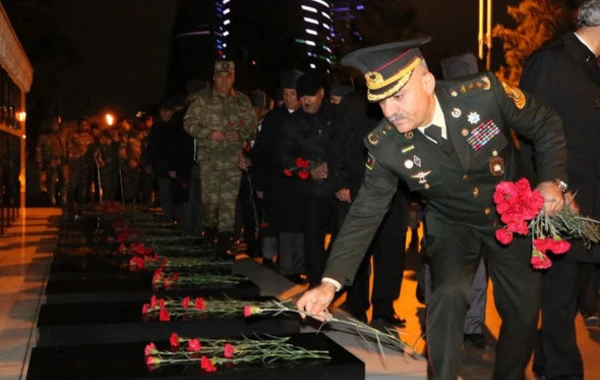 Zəfər Günü ərəfəsində türkiyəli qazilər Bakıya səfər edib - FOTO