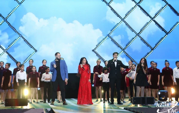 Dənizkənarı Milli Parkda Zəfər Günü şərəfinə möhtəşəm konsert və atəşfəşanlıq - FOTO