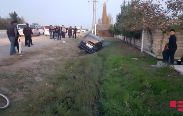 Ucarda avtomobil velosipedçini vuraraq öldürüb - FOTO