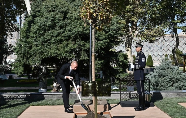 TDT liderləri Səmərqənddə ağac əkiblər - YENİLƏNİB - FOTO/VİDEO
