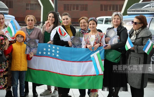 Özbək bloqçu: “Bakı o qədər gözəldir ki, getmək istəmirsən” - FOTO