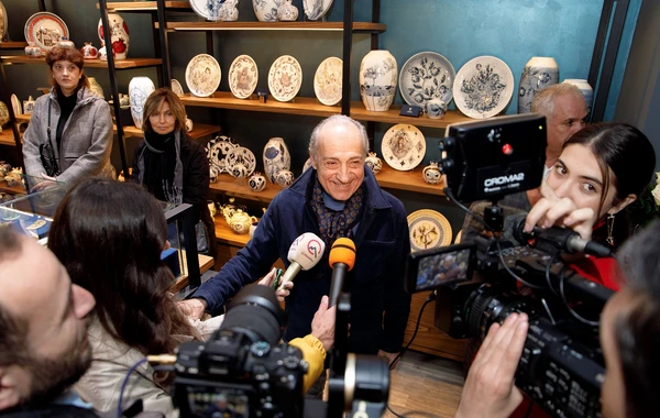 Əl-əməyi, göz-nurunun ünvanı "Gilabi Ceramics" şəhərin mərkəzində - FOTO/VİDEO