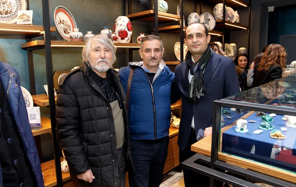 Əl-əməyi, göz-nurunun ünvanı "Gilabi Ceramics" şəhərin mərkəzində - FOTO/VİDEO