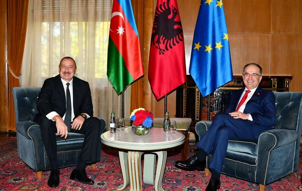 İlham Əliyevin Albaniya Prezidenti ilə təkbətək görüşü olub - FOTO
