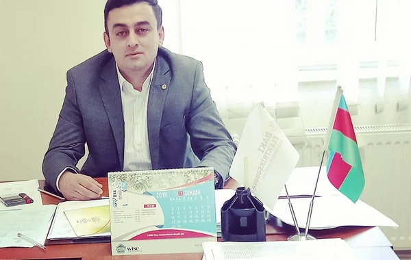 Vəzifəli şəxs ailəsi ilə qəzaya düşdü - 22 yaşlı xanımı öldü - FOTO