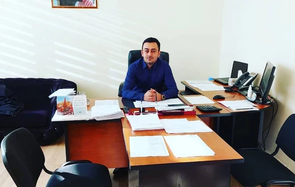 Vəzifəli şəxs ailəsi ilə qəzaya düşdü - 22 yaşlı xanımı öldü - FOTO