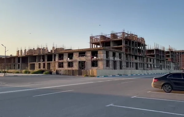 Bir sıra binaların tikintisi dayandırılıb - FOTO/VİDEO