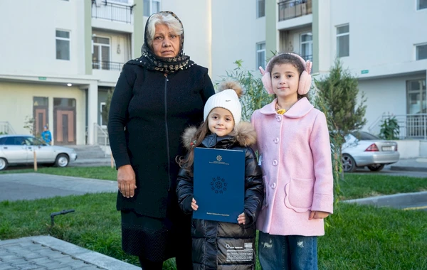 Gəncədə şəhid ailələrinə və müharibə əlillərinə 30 mənzil təqdim edilib - FOTO