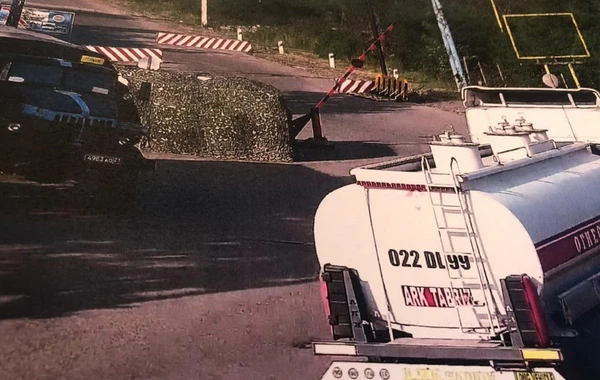 "İranın yük maşınları Xankəndinə silah-sursat və yanacaq daşıyıb" - RƏY - FOTO