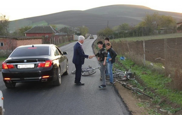İcra başçısının bu fotosu müzakirələrə səbəb oldu - FOTO