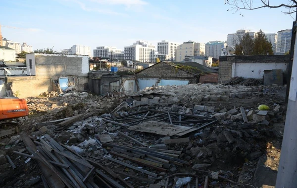 Bakının bu ərazisində evlər sökülür - Sakinlərə 2 il ərzində 500 AZN kirayə haqqı veriləcək - FOTO