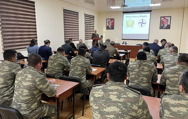 NATO nümayəndələri Azərbaycan Ordusunun döyüş texnikası ilə tanış olublar - FOTO