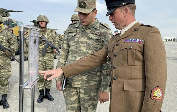 Представители НАТО ознакомились с боевой техникой ВС Азербайджана - ФОТО