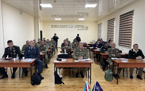 Представители НАТО ознакомились с боевой техникой ВС Азербайджана - ФОТО