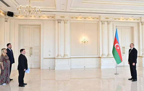 İlham Əliyev Moldovanın ölkəmizə yeni təyin olunan səfirini qəbul etdi - YENİLƏNİB - FOTO