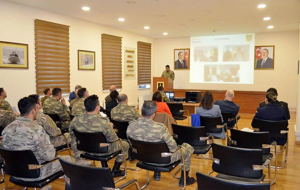 NATO-nun nümayəndə heyəti Hərbi Dəniz Qüvvələrində olub - FOTO