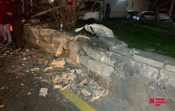 Bakıda maşın 4 avtomobilə çırpılıb, xəsarət alan var - FOTO